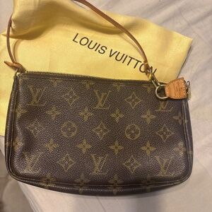 Louis Vuitton Monogram Pochette Accessories Pouch Bag